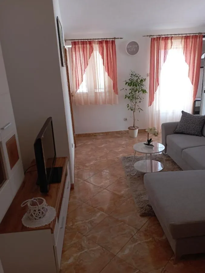 Apartments Sime Trogir Croácia