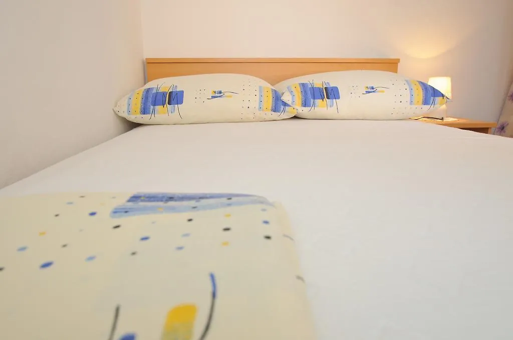 Apartments Sime Trogir 0*,  Croácia