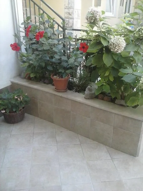 Apartments Sime Trogir 0*,